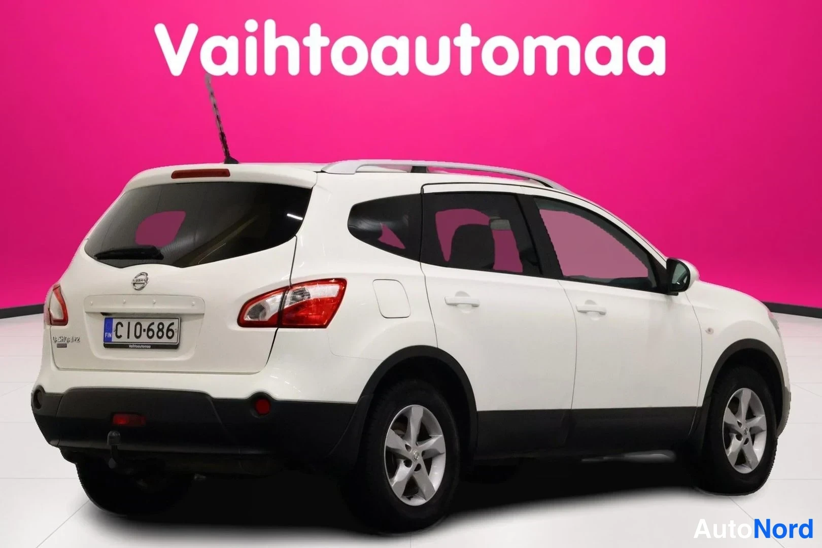 Valkoinen Nissan Qashqai+2 2012, takaviisto, kuva 7