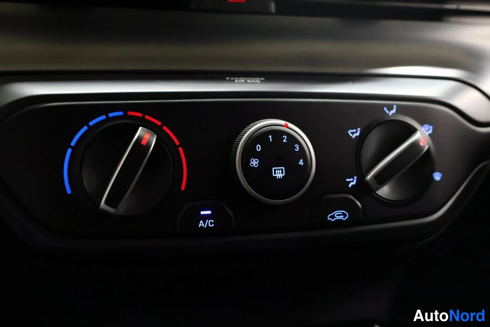 Musta Hyundai i20 2021, yksityiskohta, kuva 18