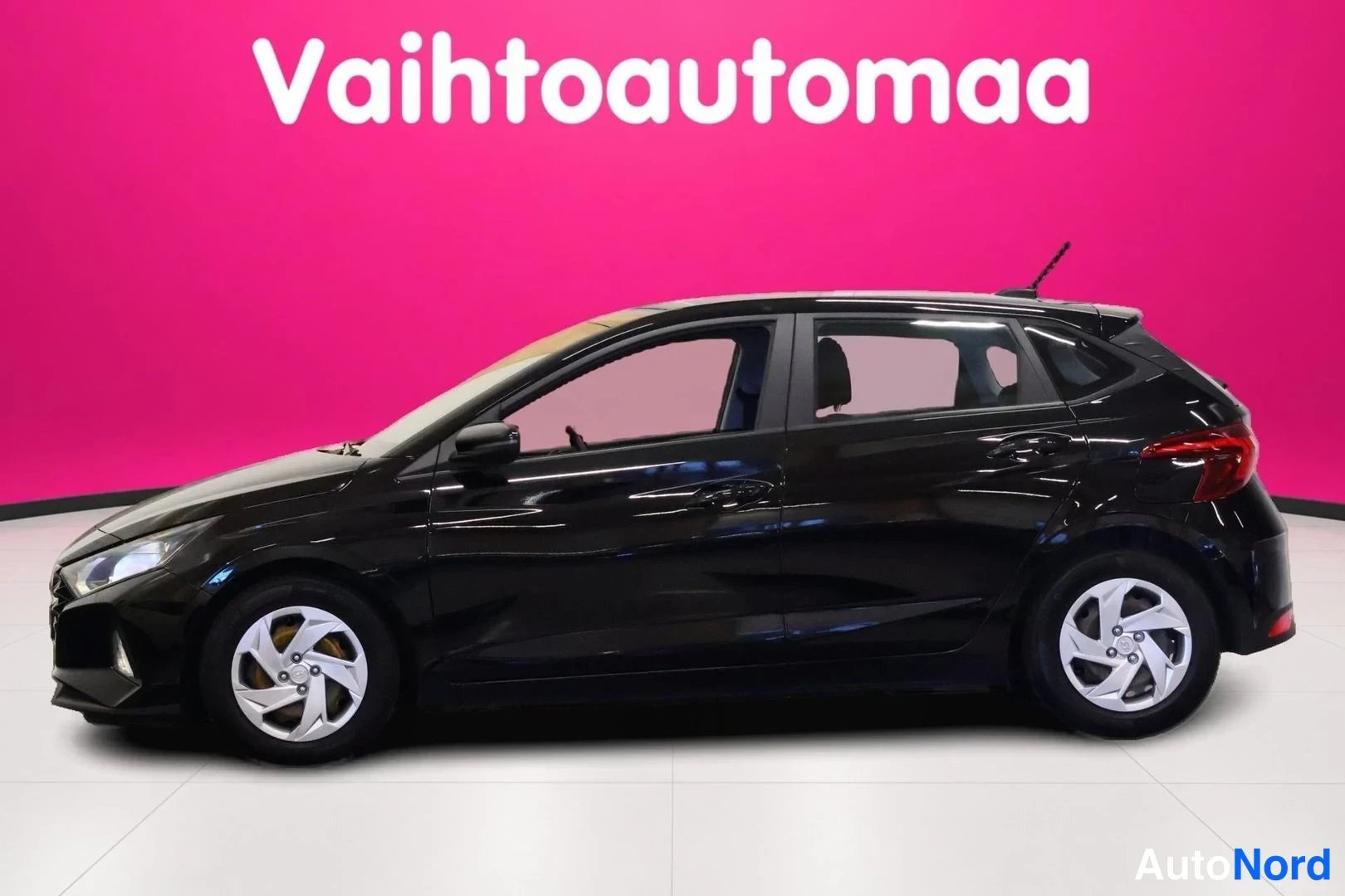 Musta Hyundai i20 2021, takaviisto, kuva 7