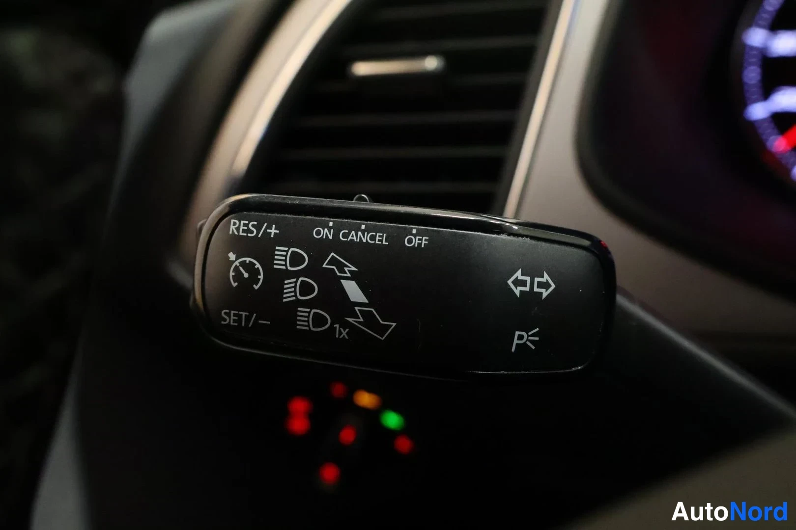 Musta Seat Leon 2019, yksityiskohta, kuva 20