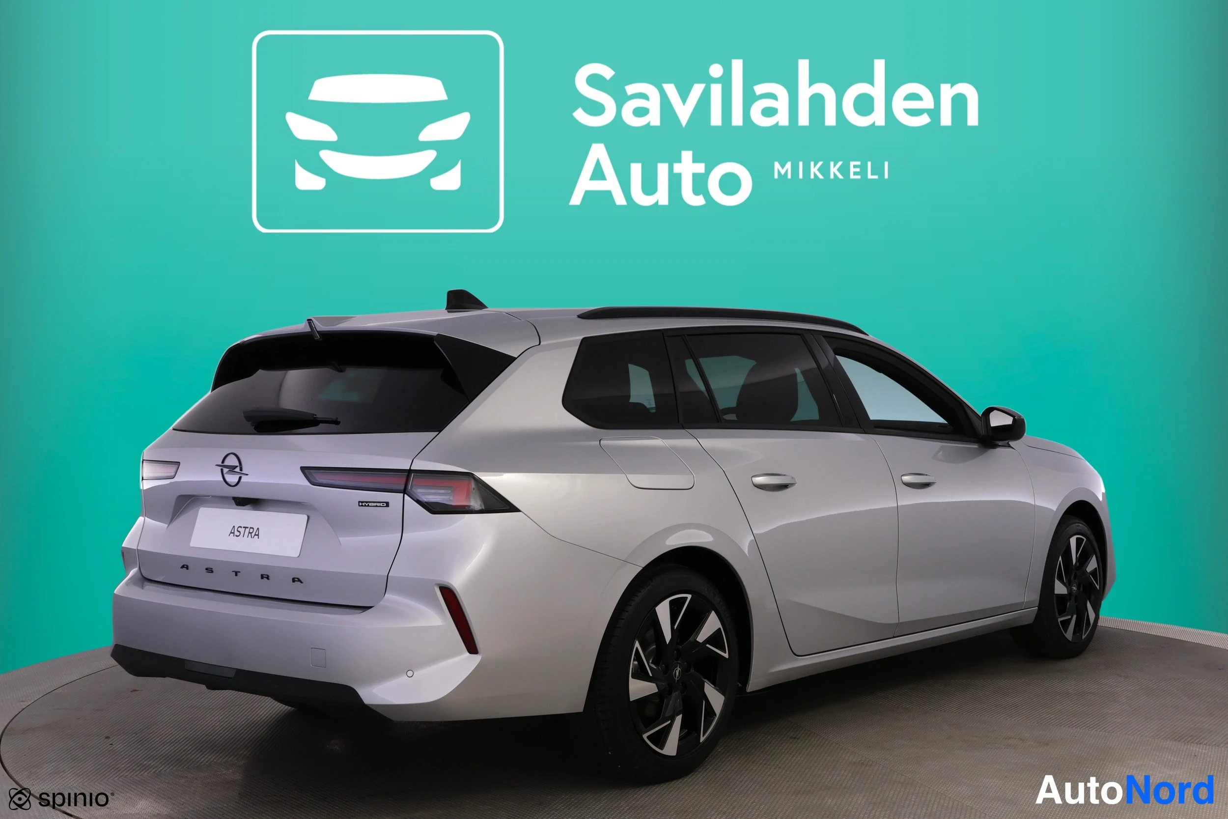 Silver Opel Astra 2026, snett bakifrån, bild 13