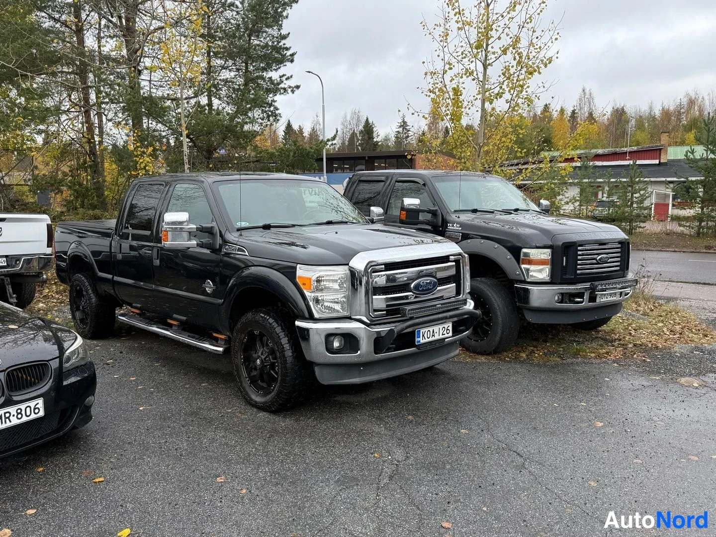 Musta Ford F-250 2013, etuviisto, keula oikealle, kuva 6