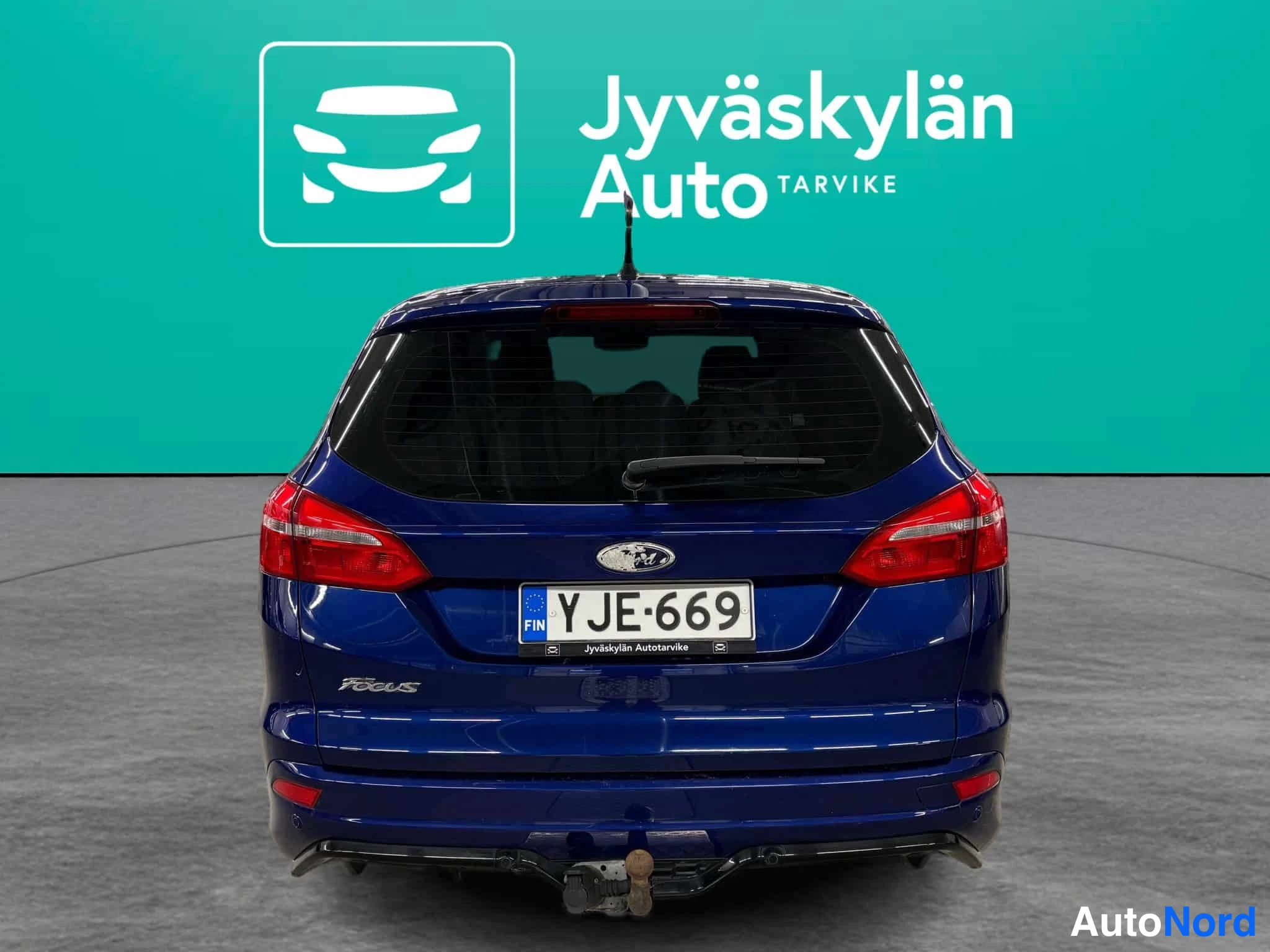 Sininen Ford Focus 2016, kuva 44