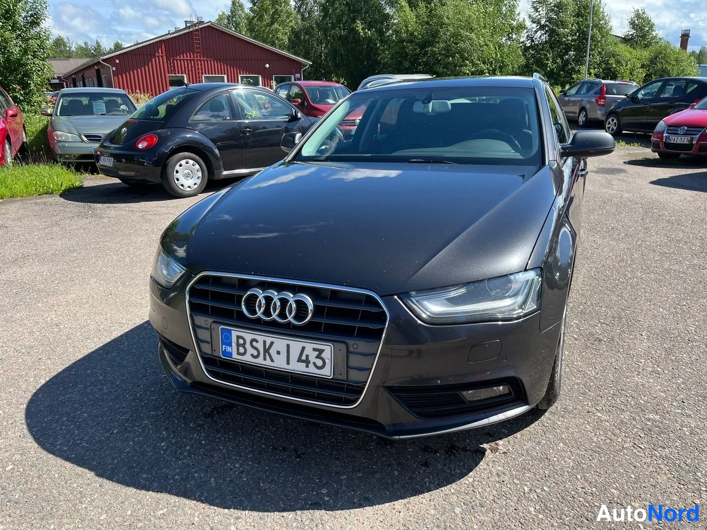 Harmaa Audi A4 Avant 2013, etuviisto, keula vasemmalle, kuva 2