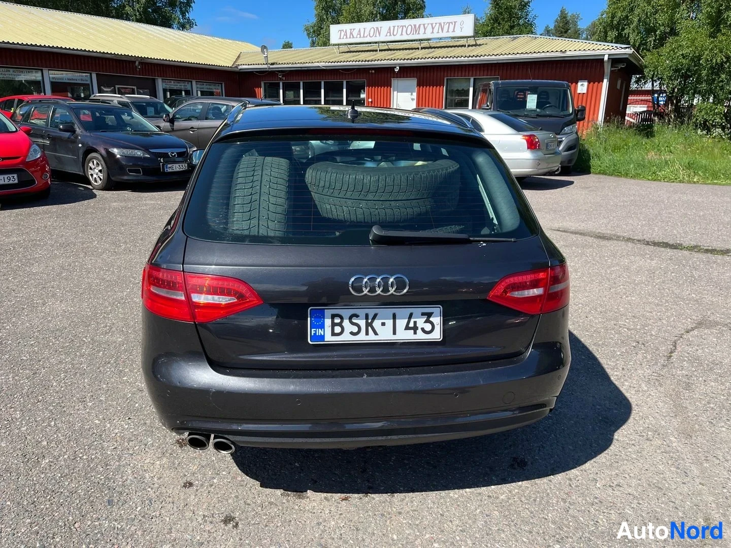 Harmaa Audi A4 Avant 2013, takaa, kuva 4