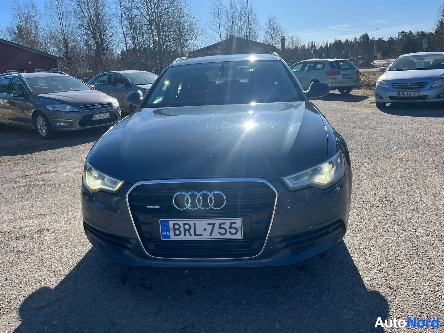 Harmaa Audi A6 Avant 2013, edestä, kuva 2
