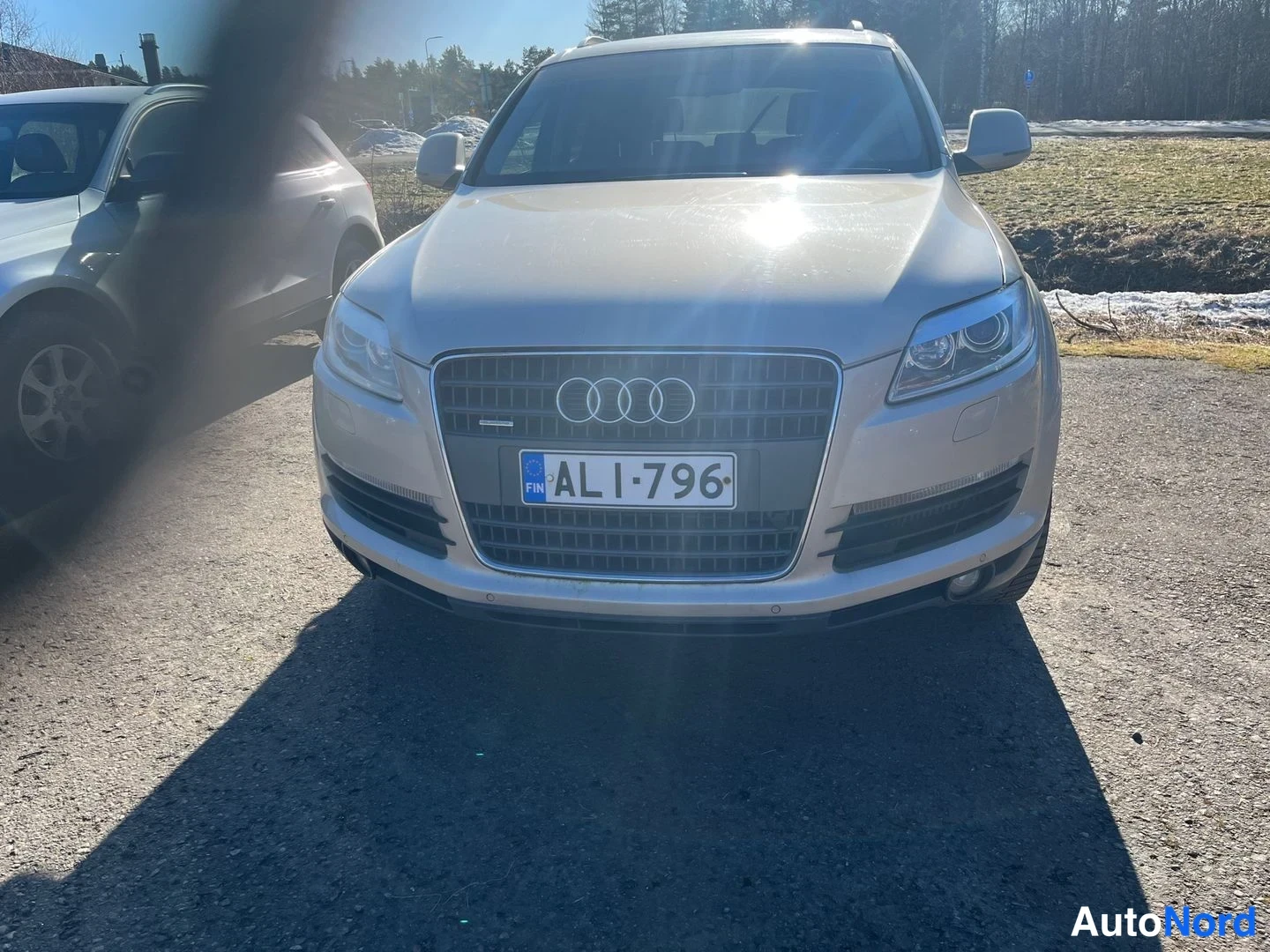 Beige Audi Q7 2006, edestä, kuva 3