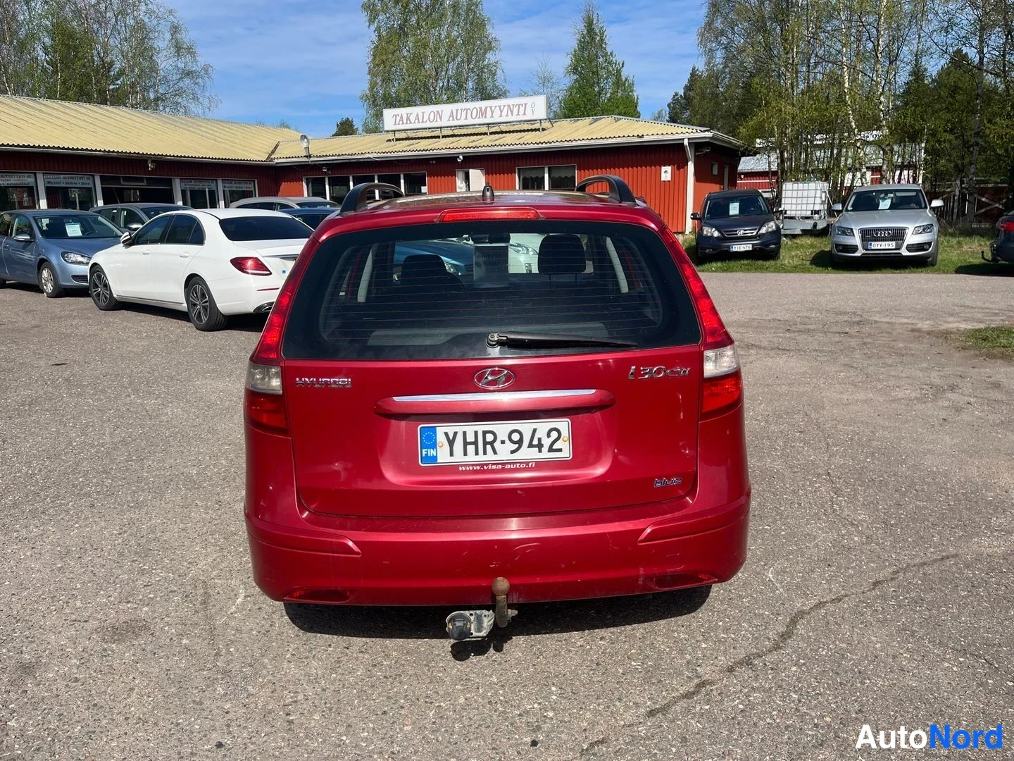 Punainen Hyundai i30 2011, takaa, kuva 4