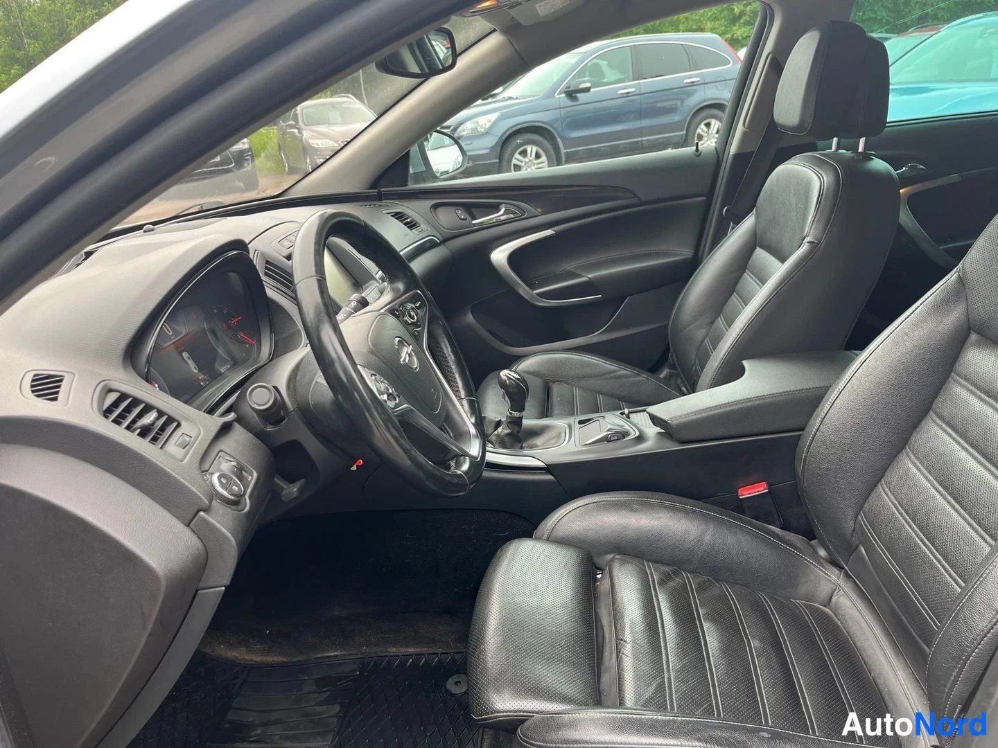 Sininen Opel Insignia 2014, etuistuimet, kuva 6