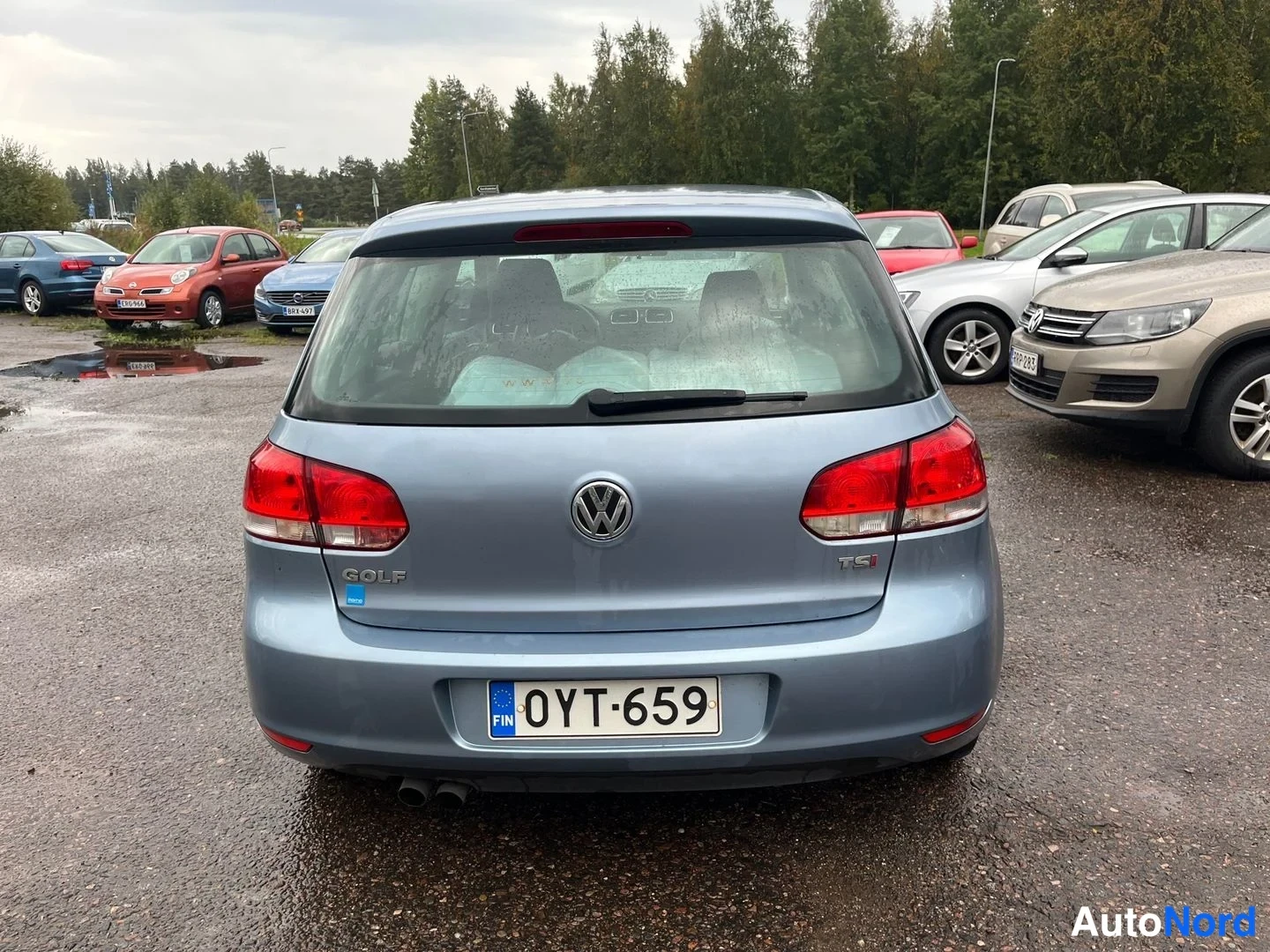 Sininen Volkswagen Golf 2011, takaa, kuva 4