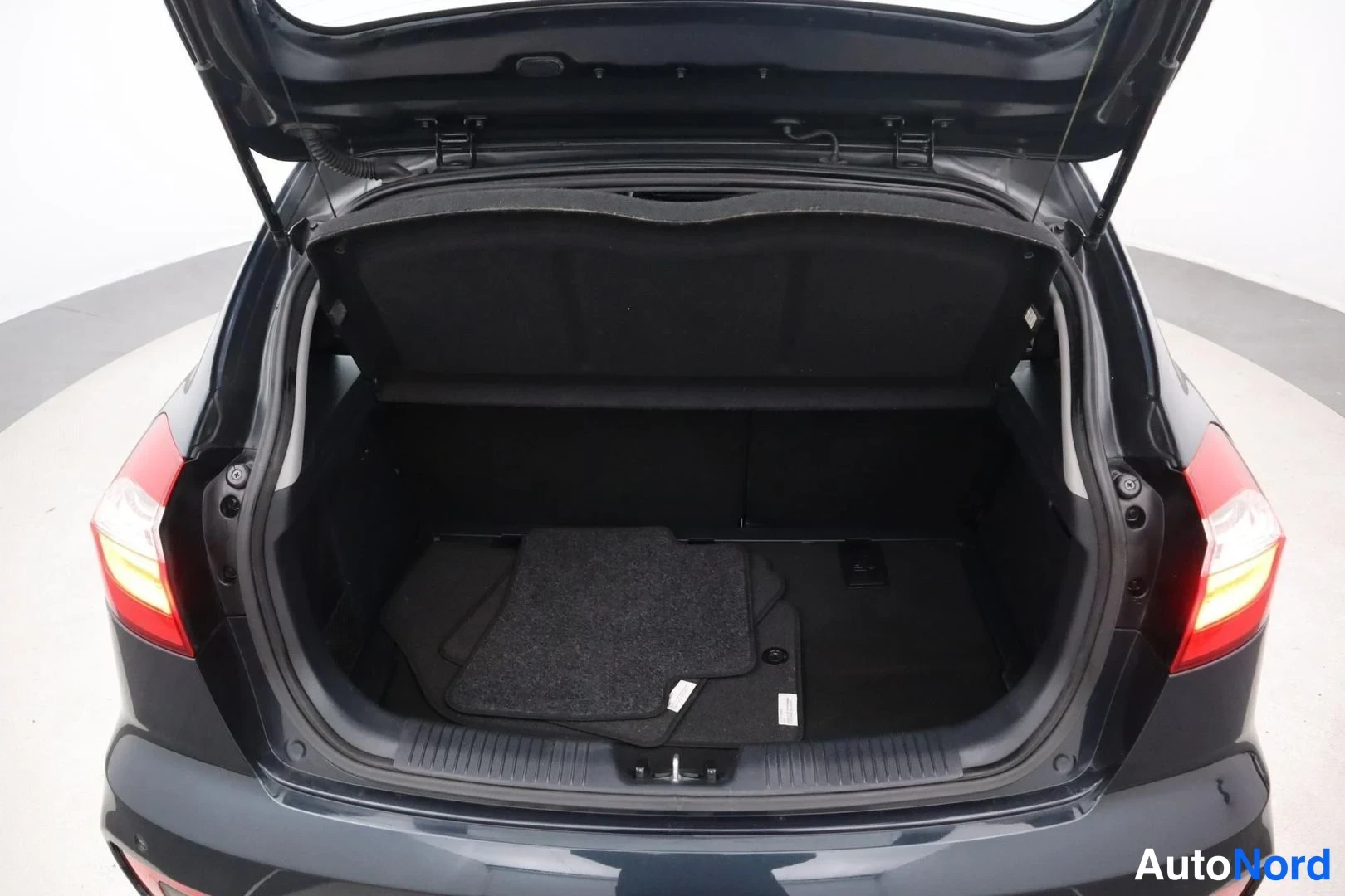 Blue Kia Rio 2015, boot, photo 16