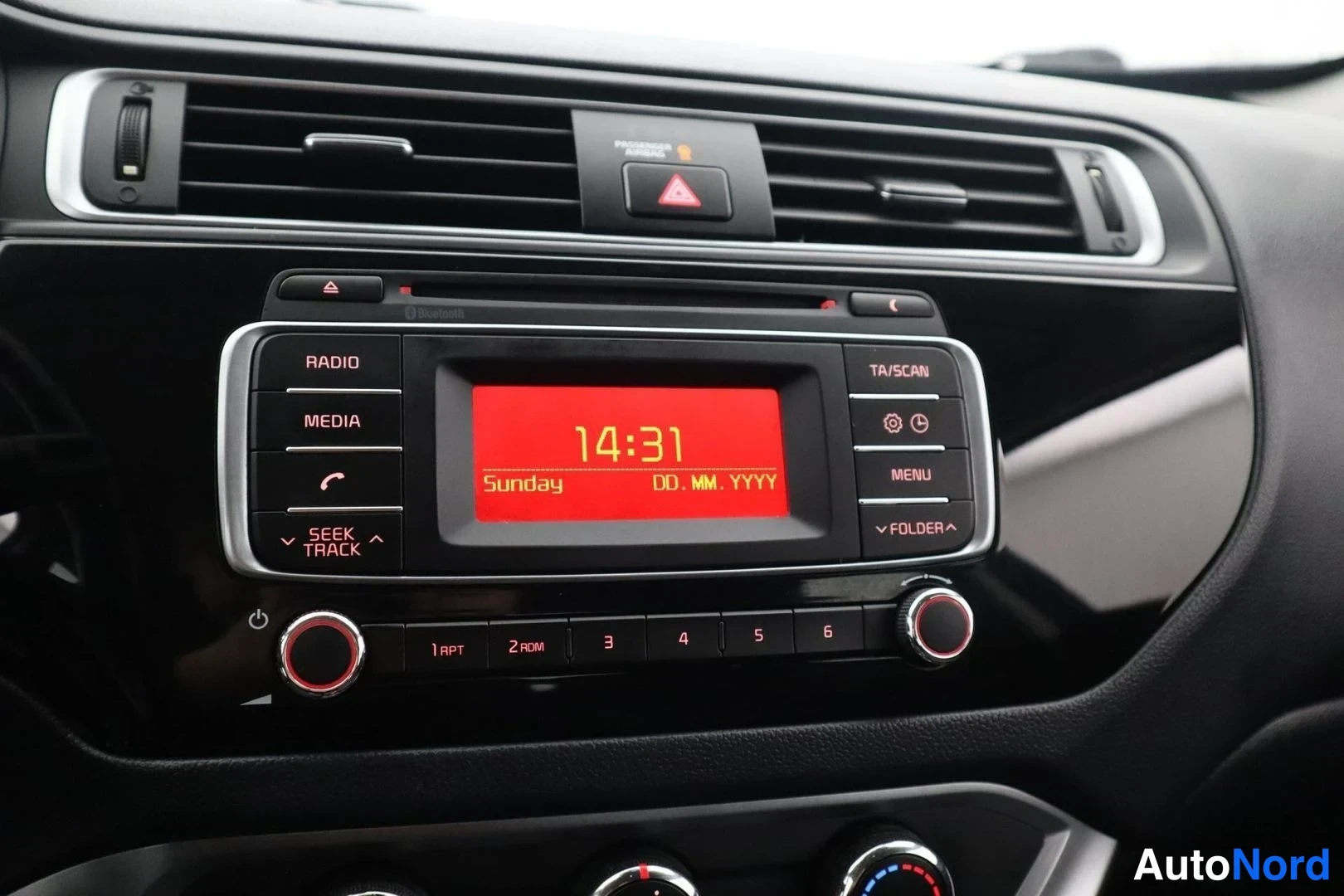 Blue Kia Rio 2015, detail, photo 19