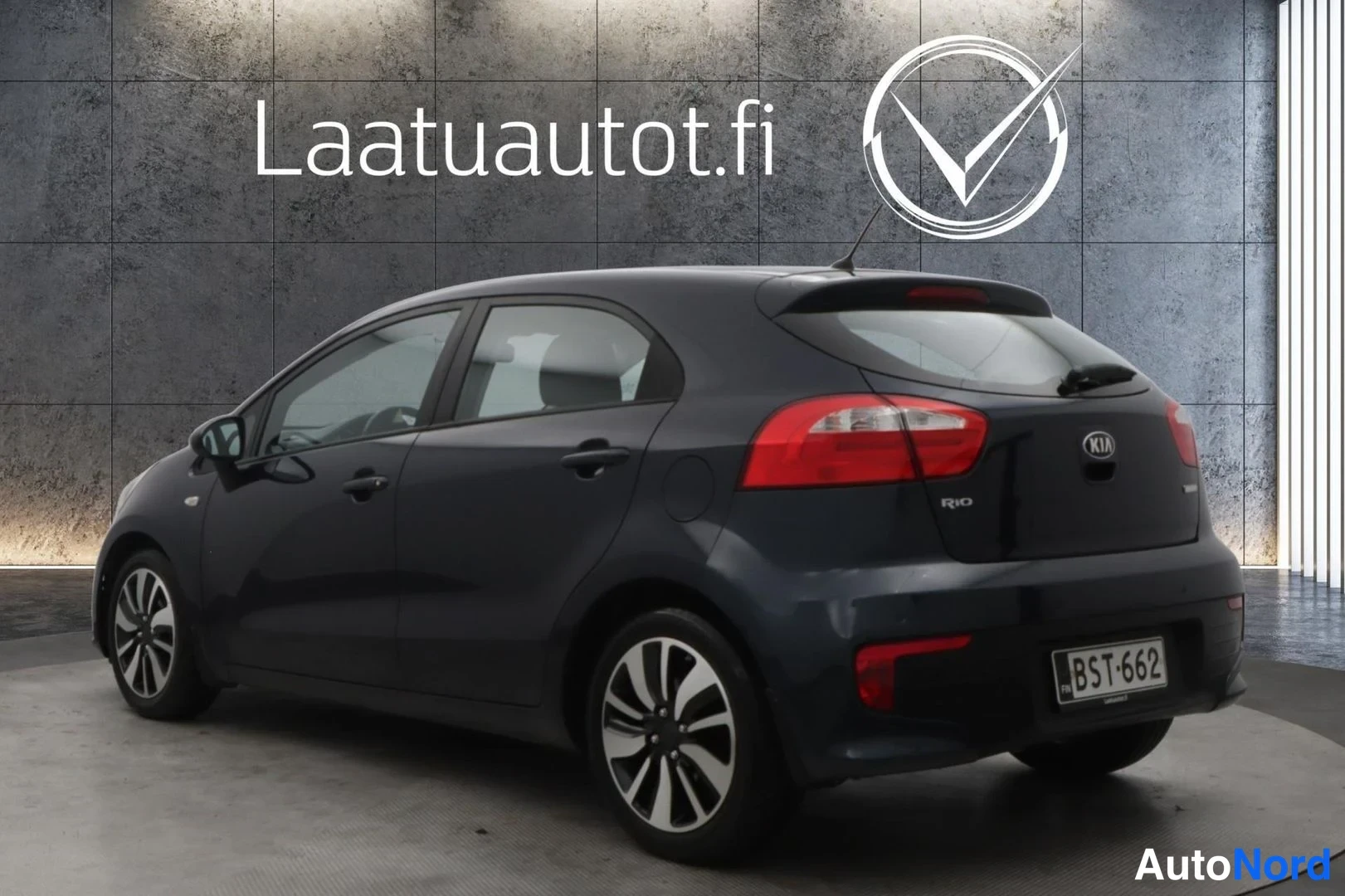 Blue Kia Rio 2015, rear three-quarter, photo 6