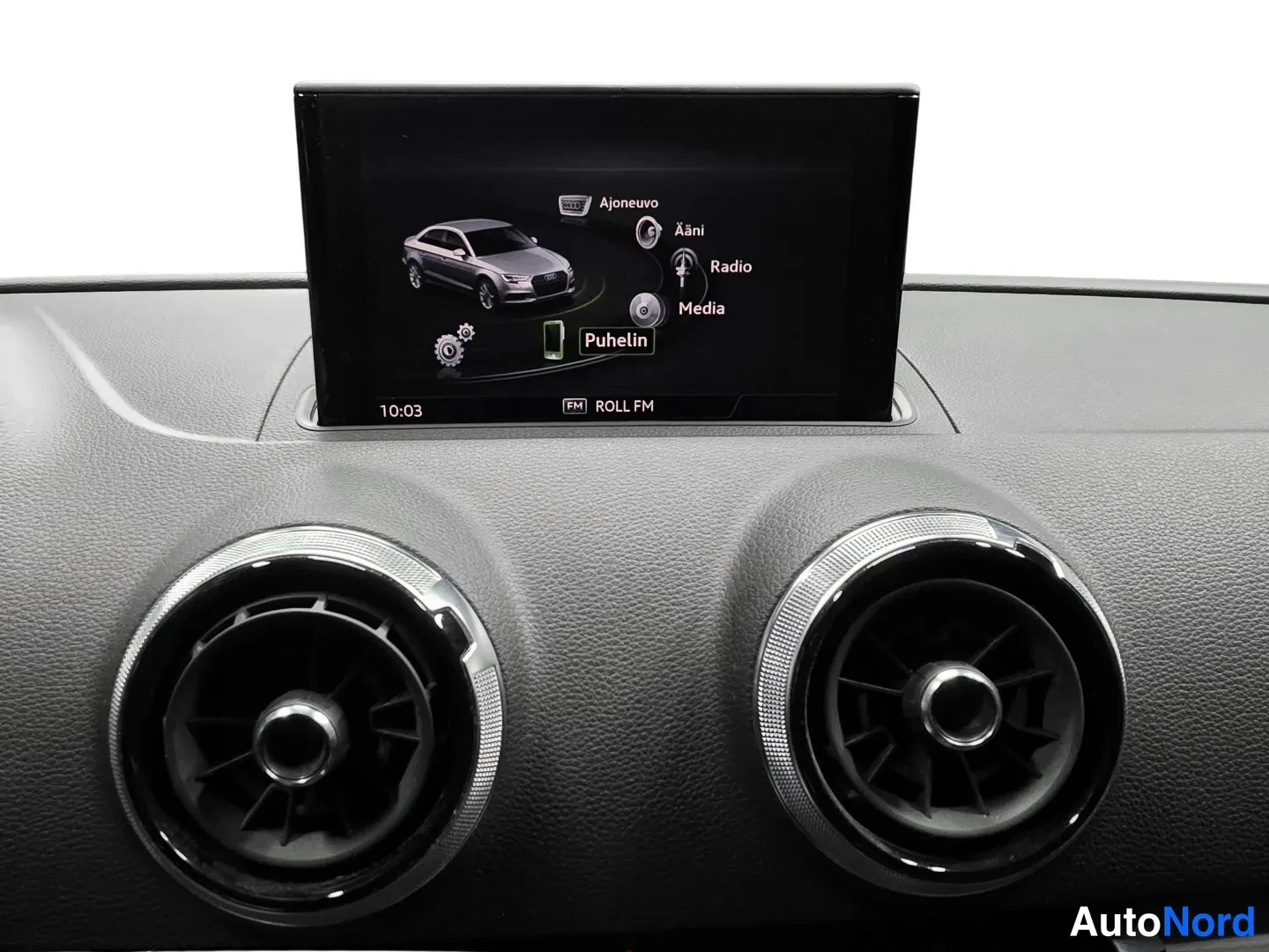 Valkoinen Audi A3 2019, ohjaamo, kuva 8