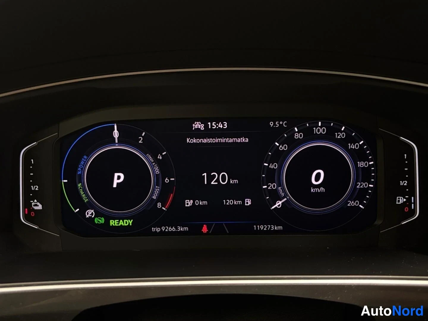 Valkoinen Volkswagen Tiguan 2024, yksityiskohta, kuva 13