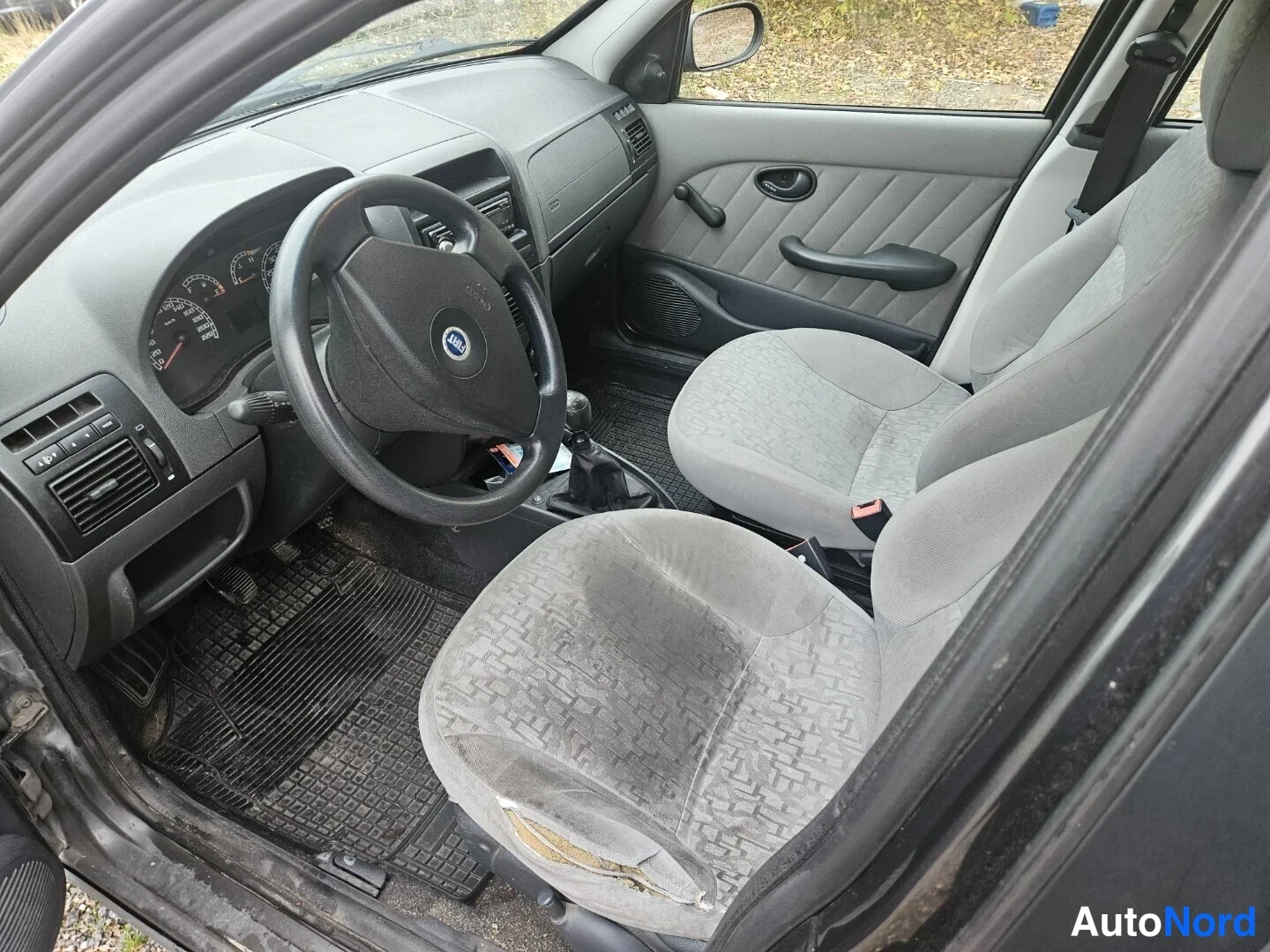 Brown Fiat Albea 2007, cockpit, photo 5