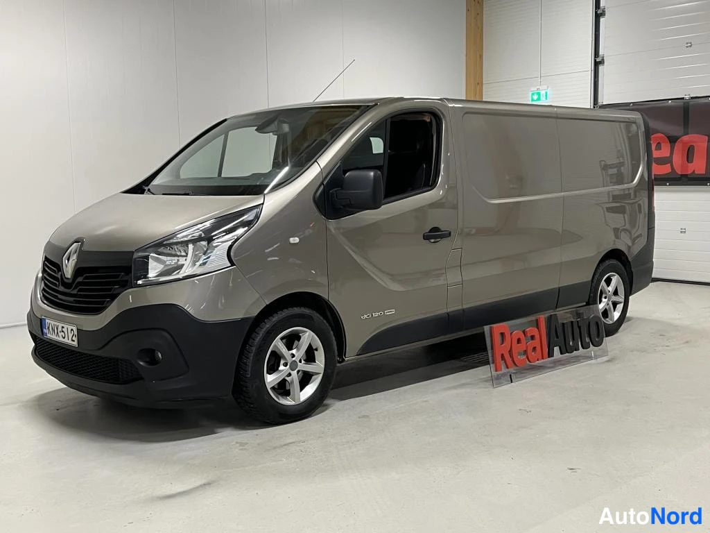 Beige Renault Trafic 2016, etuviisto, keula vasemmalle, kuva 2