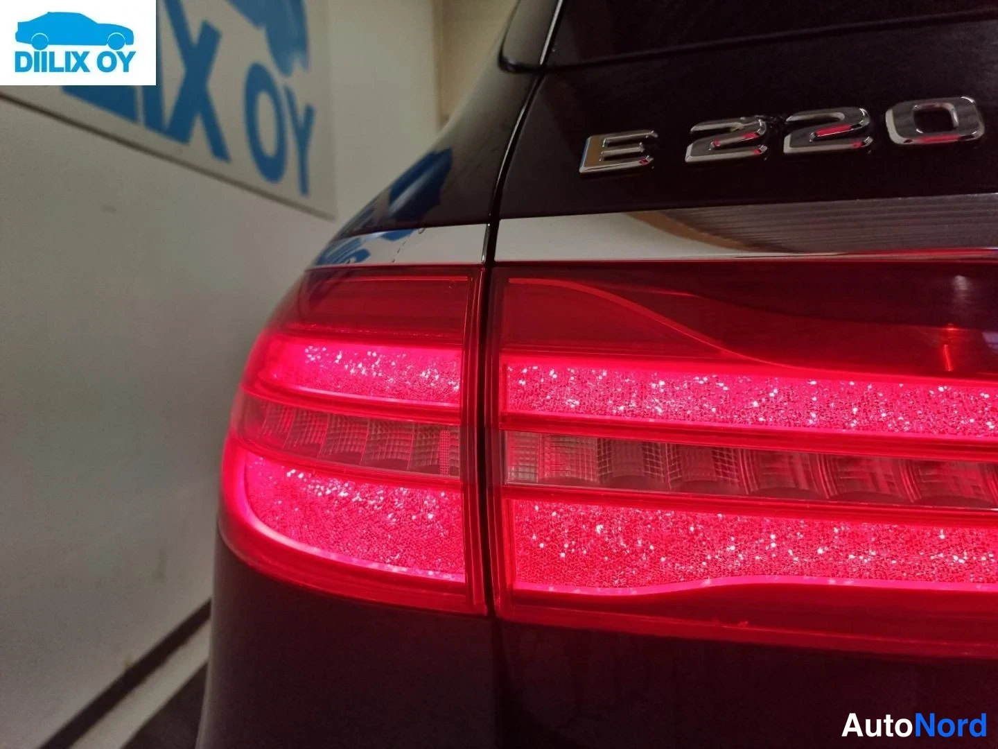 Svart Mercedes-Benz E 220 d 2017, detalj, bild 17