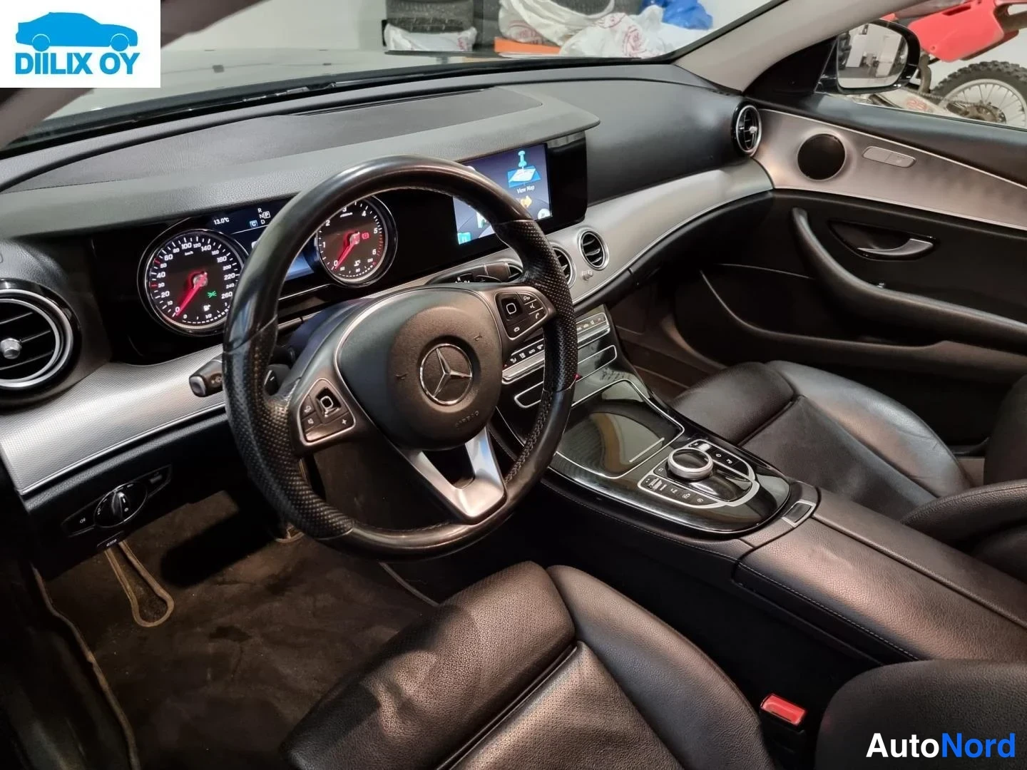Svart Mercedes-Benz E 220 d 2017, förarplats, bild 8