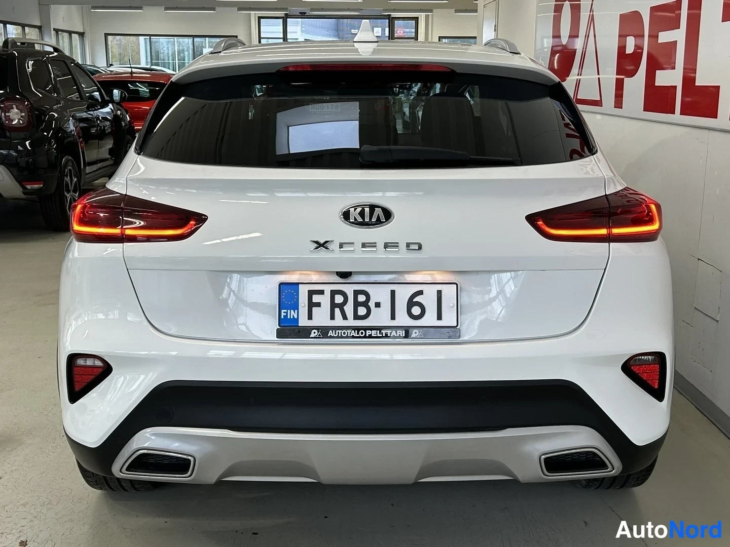 Vit Kia Xceed 2021, bakifrån, bild 8