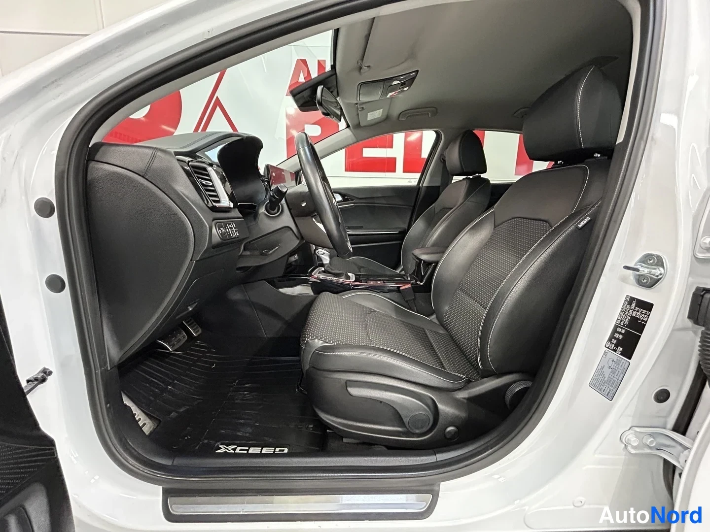 Vit Kia Xceed 2021, framsäten, bild 10
