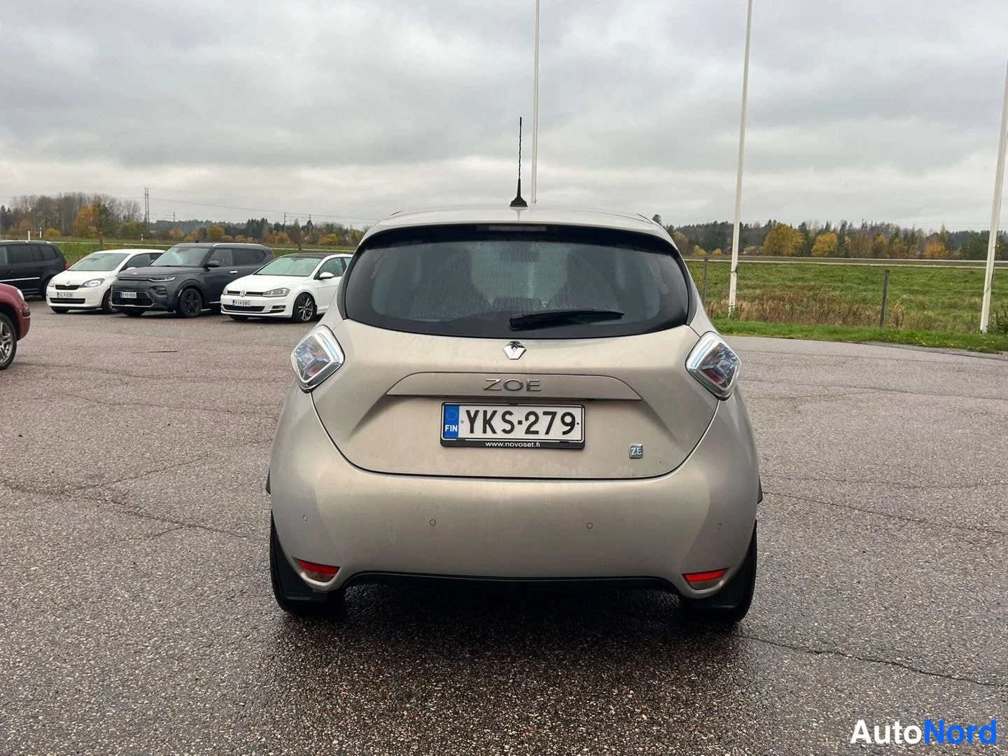 Harmaa Renault Zoe 2014, takaa, kuva 7
