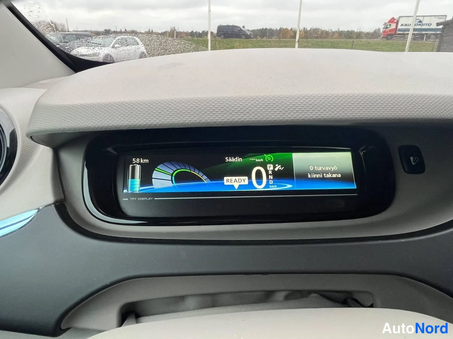 Harmaa Renault Zoe 2014, yksityiskohta, kuva 10