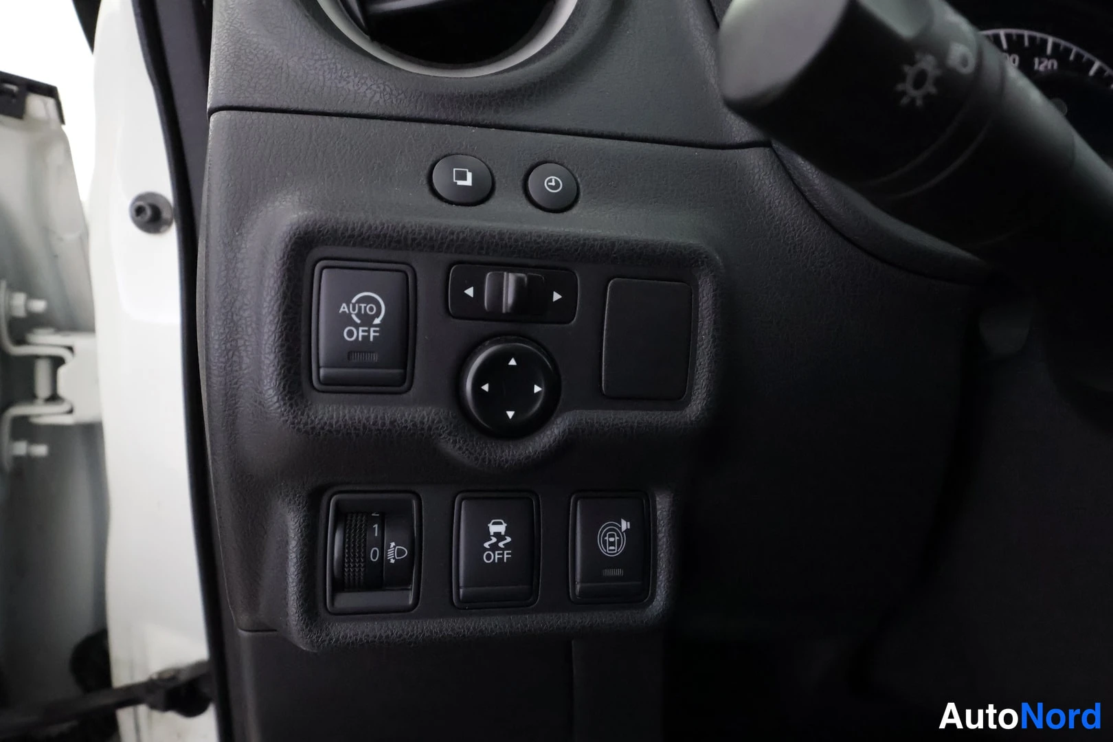 Vit Nissan Note 2014, detalj, bild 23