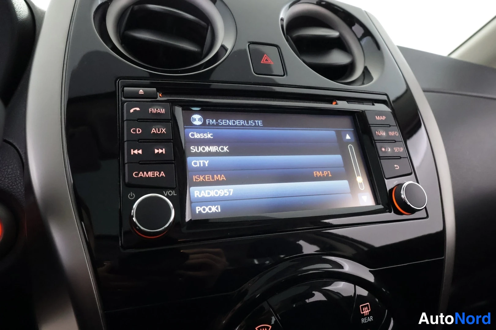 Vit Nissan Note 2014, detalj, bild 25