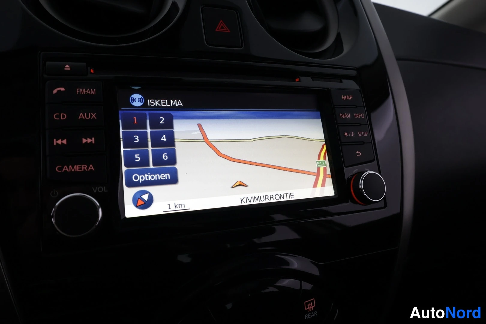 Vit Nissan Note 2014, detalj, bild 26