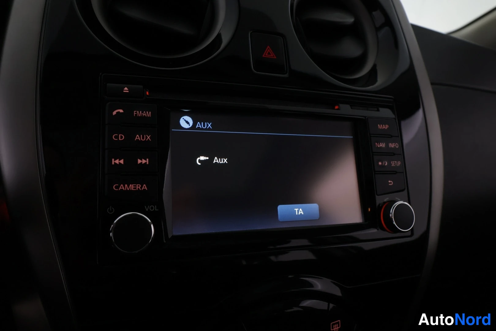Vit Nissan Note 2014, detalj, bild 27