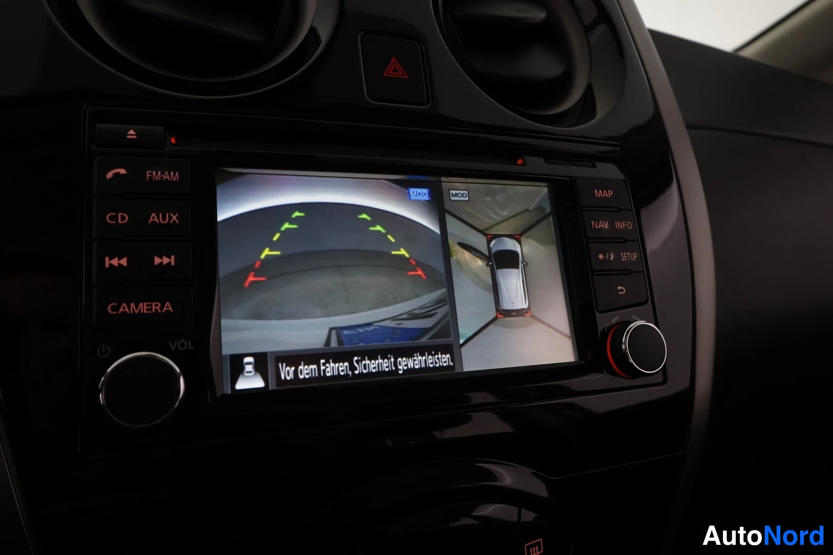Vit Nissan Note 2014, detalj, bild 28