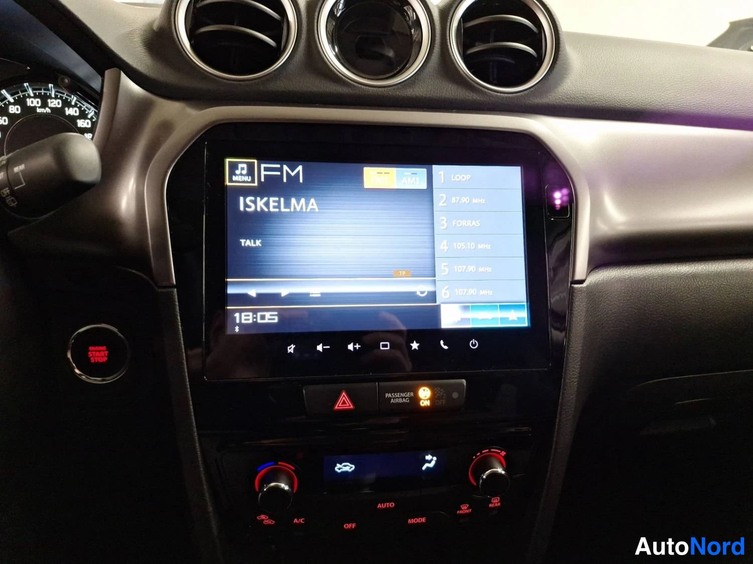 Gul Suzuki Vitara 2025, detalj, bild 18