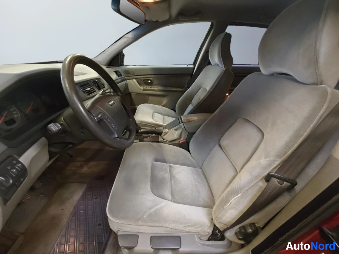 Punainen Volvo S80 1999, ohjaamo, kuva 10