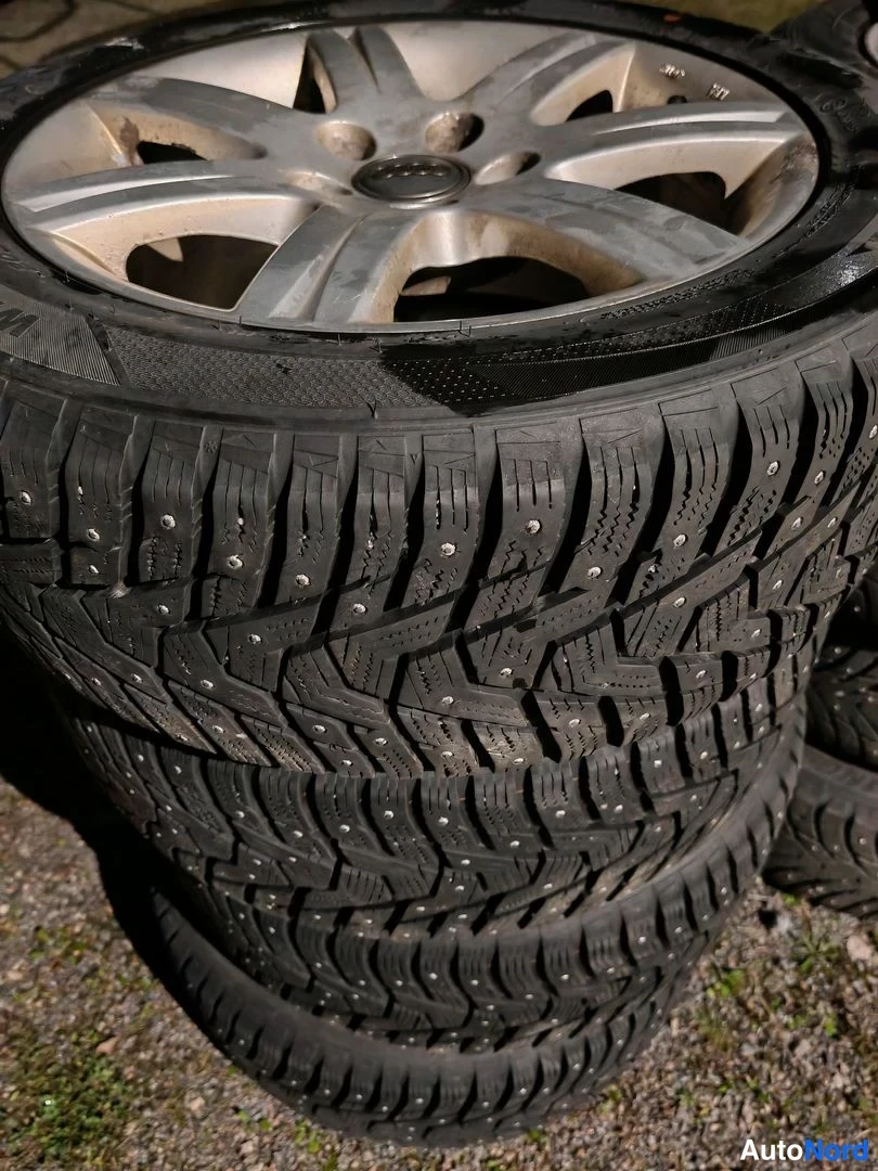 Punainen Audi A4 Avant 2007, yksityiskohta, kuva 12