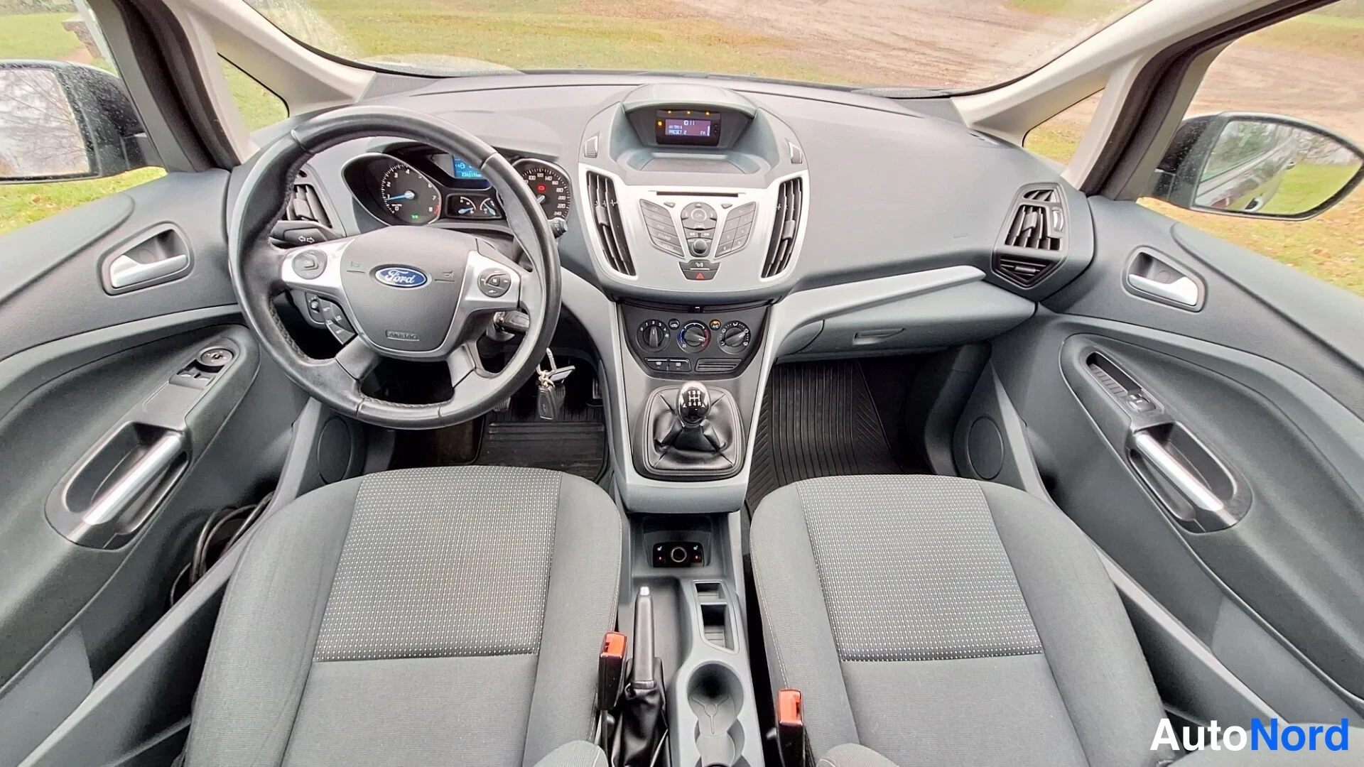 Svart Ford C-Max 2011, förarplats, bild 8