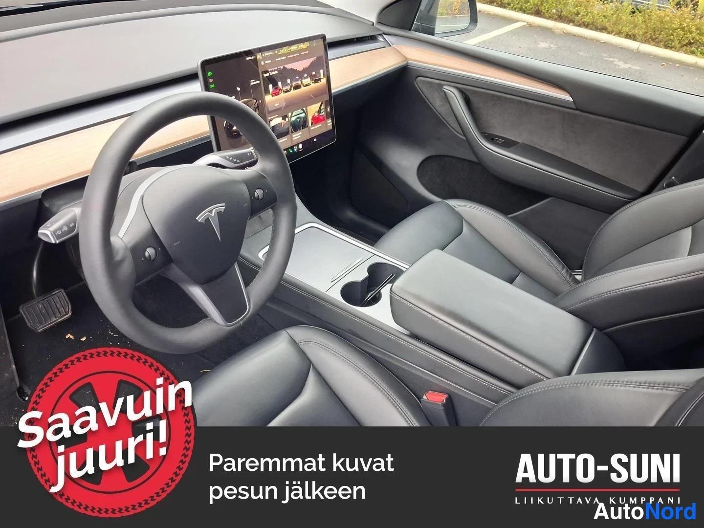 Svart Tesla Model Y 2023, förarplats, bild 3