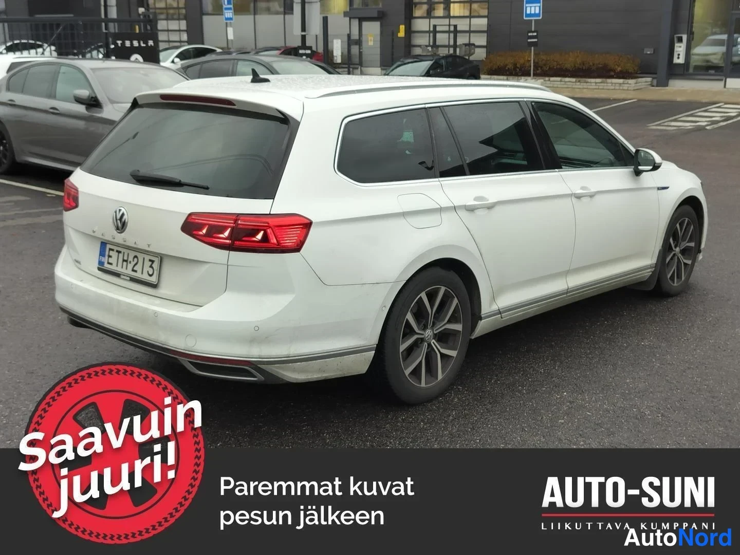 Valkoinen Volkswagen Passat Variant 2020, takaviisto, kuva 4