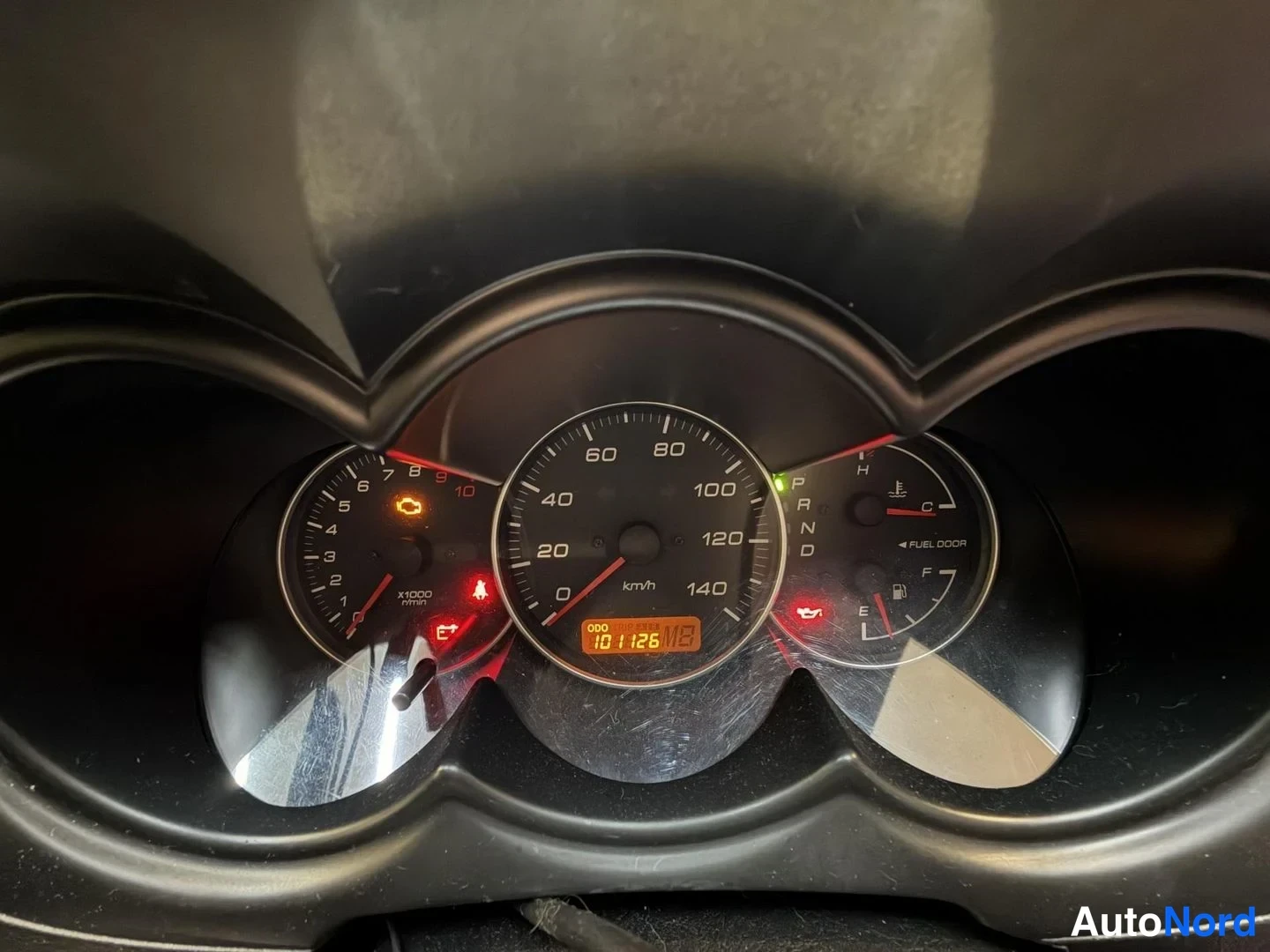 Röd Daihatsu Copen 2006, detalj, bild 16