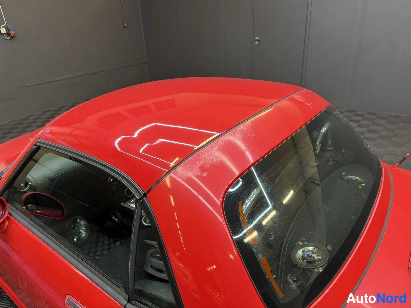 Röd Daihatsu Copen 2006, detalj, bild 15
