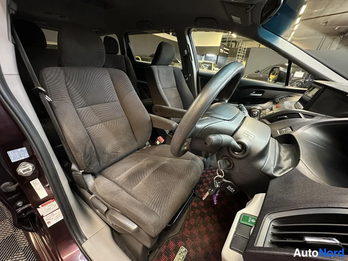 Lila Honda Odyssey 2010, framsäten, bild 16