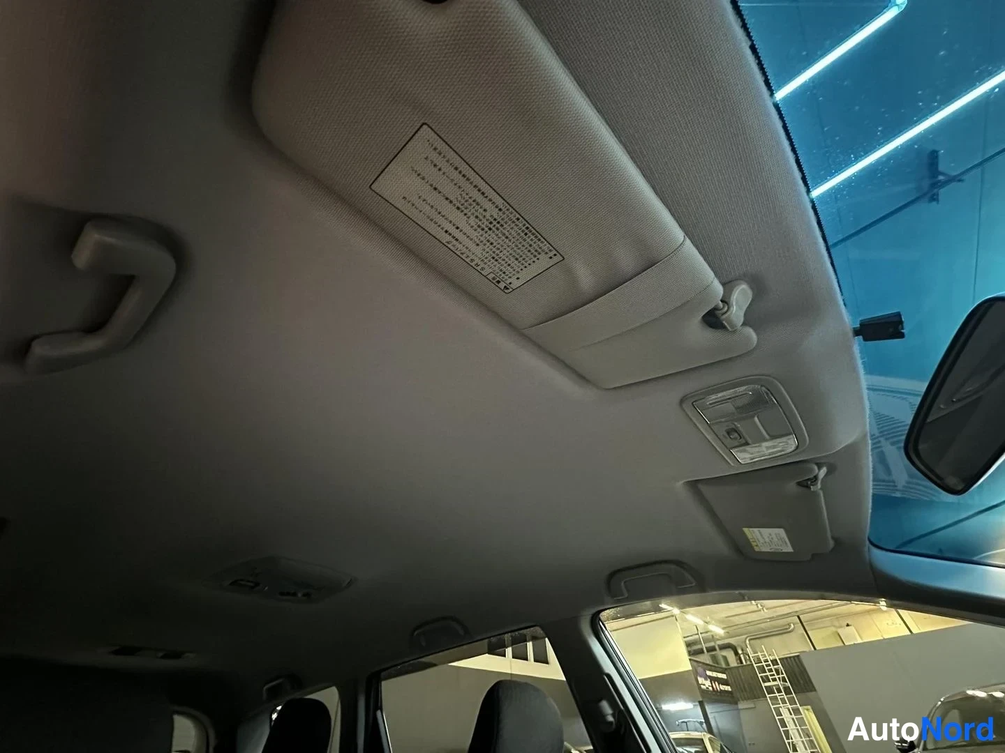 Lila Honda Odyssey 2010, förarplats, bild 15