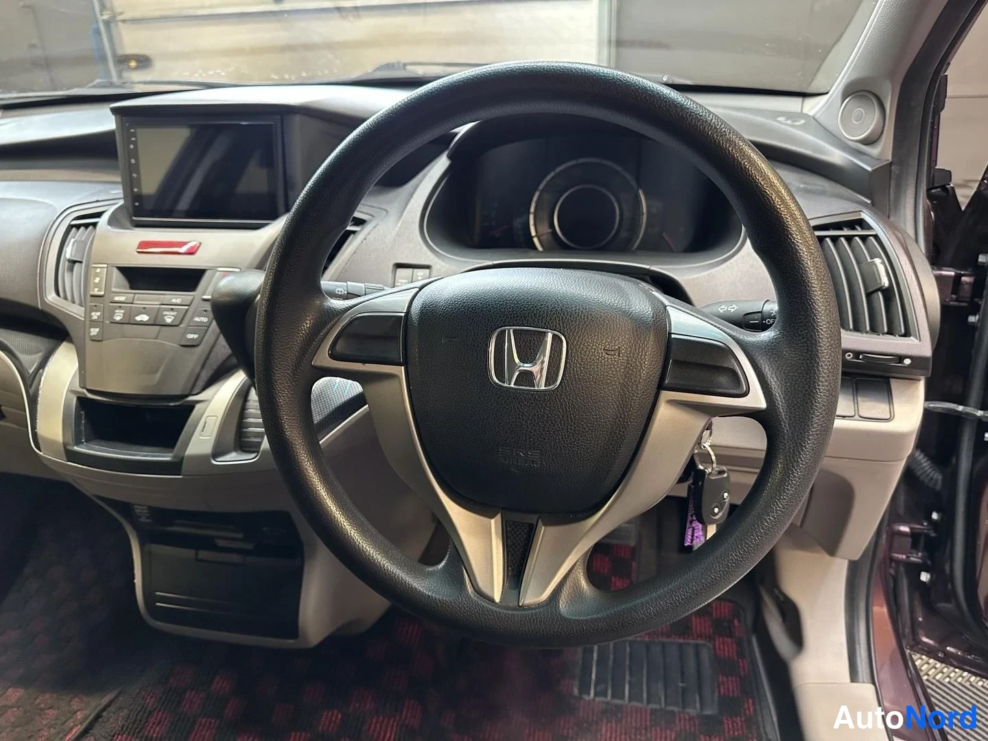 Lila Honda Odyssey 2010, förarplats, bild 11