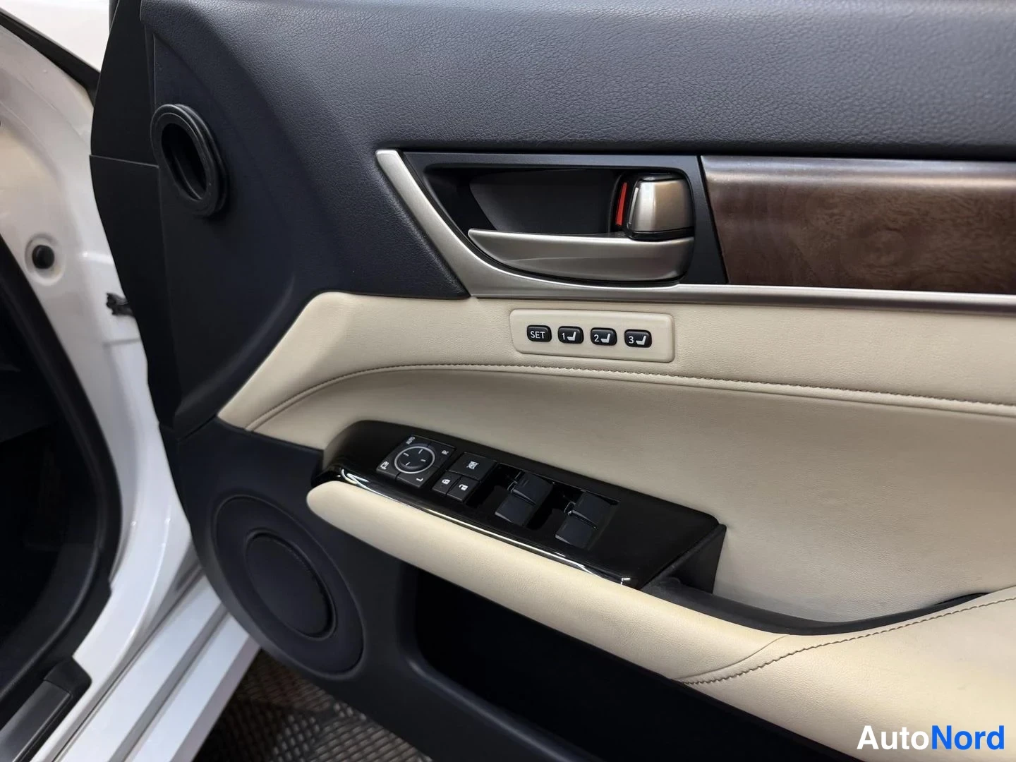 Vit Lexus GS 2012, detalj, bild 26