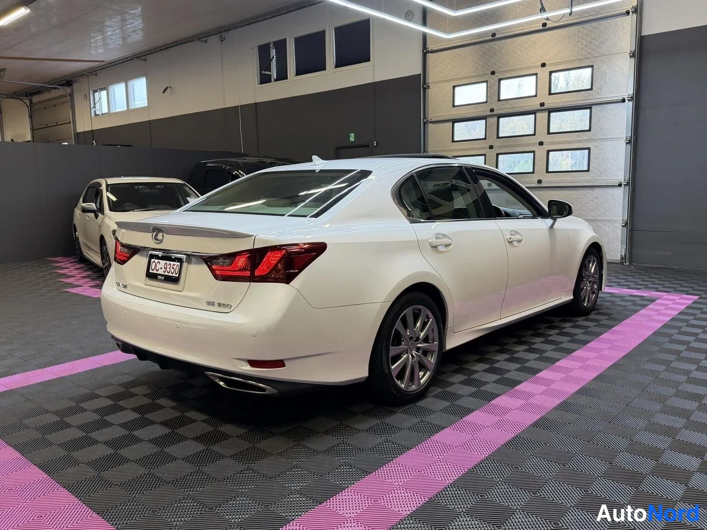 Vit Lexus GS 2012, snett bakifrån, bild 6
