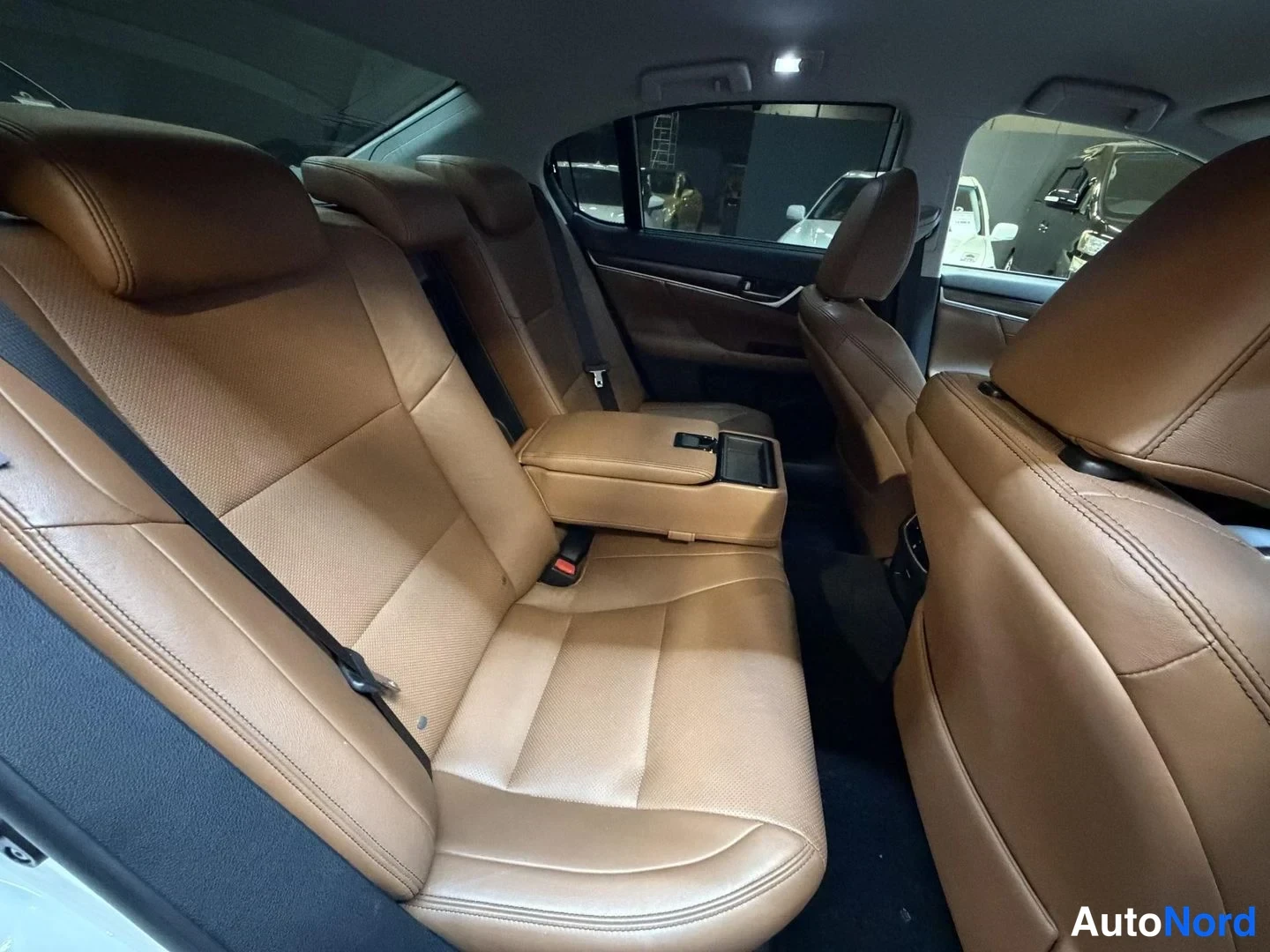 Vit Lexus GS 2012, baksäten, bild 12