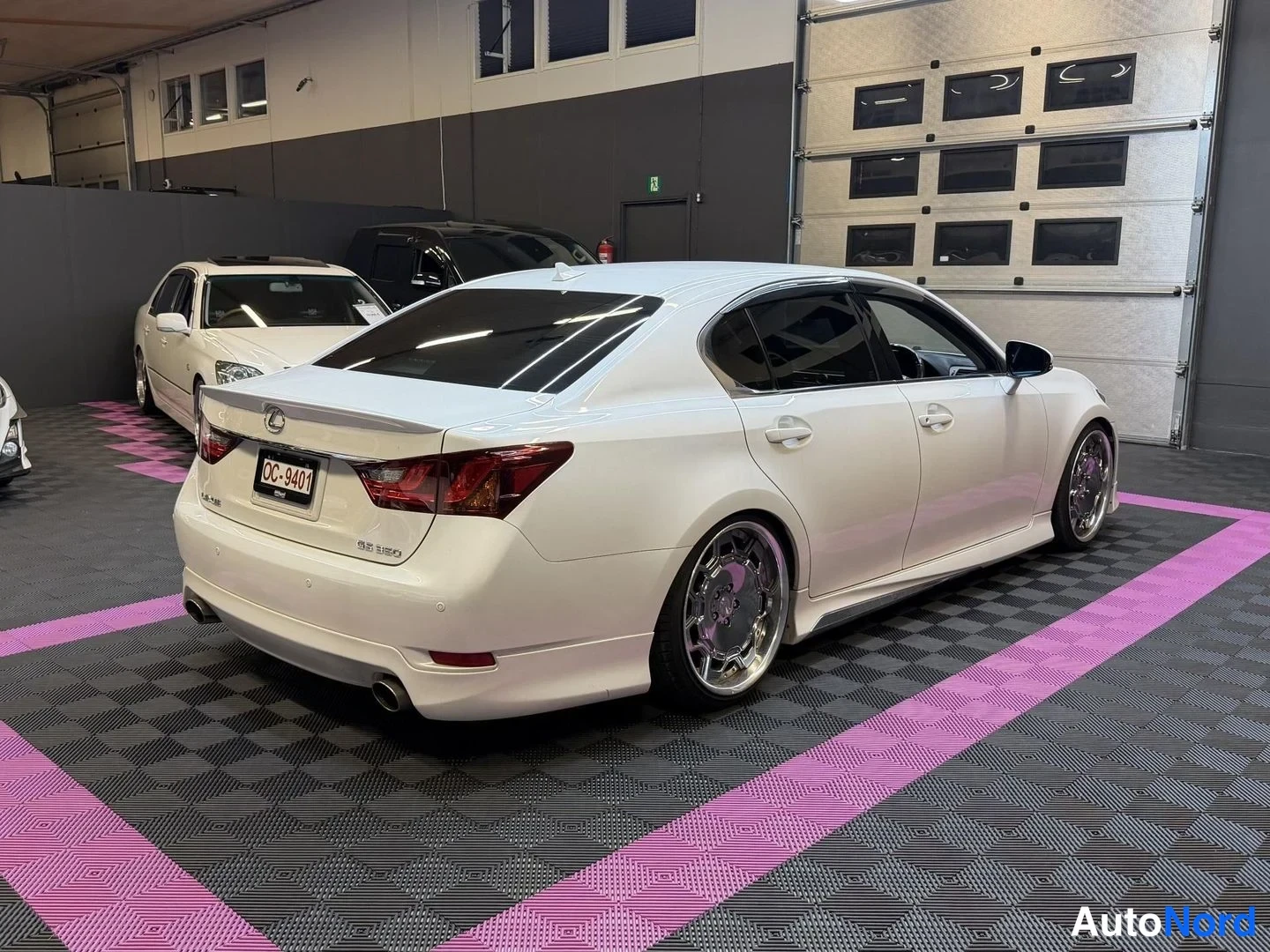 Vit Lexus GS 2012, snett bakifrån, bild 6