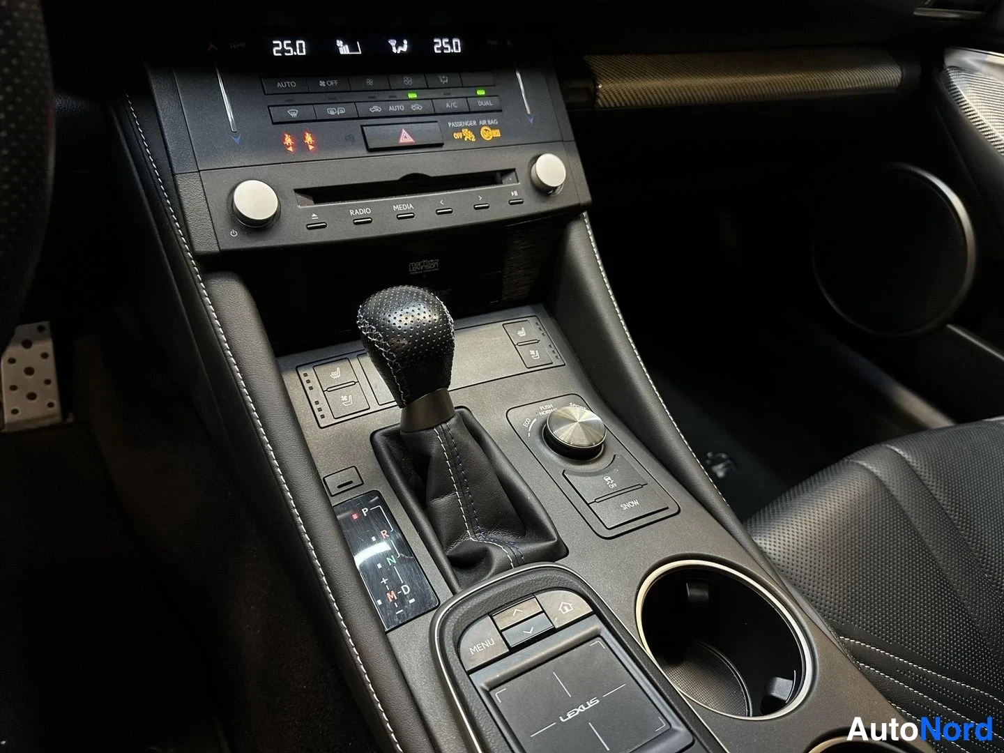 Svart Lexus RC F 2015, detalj, bild 31
