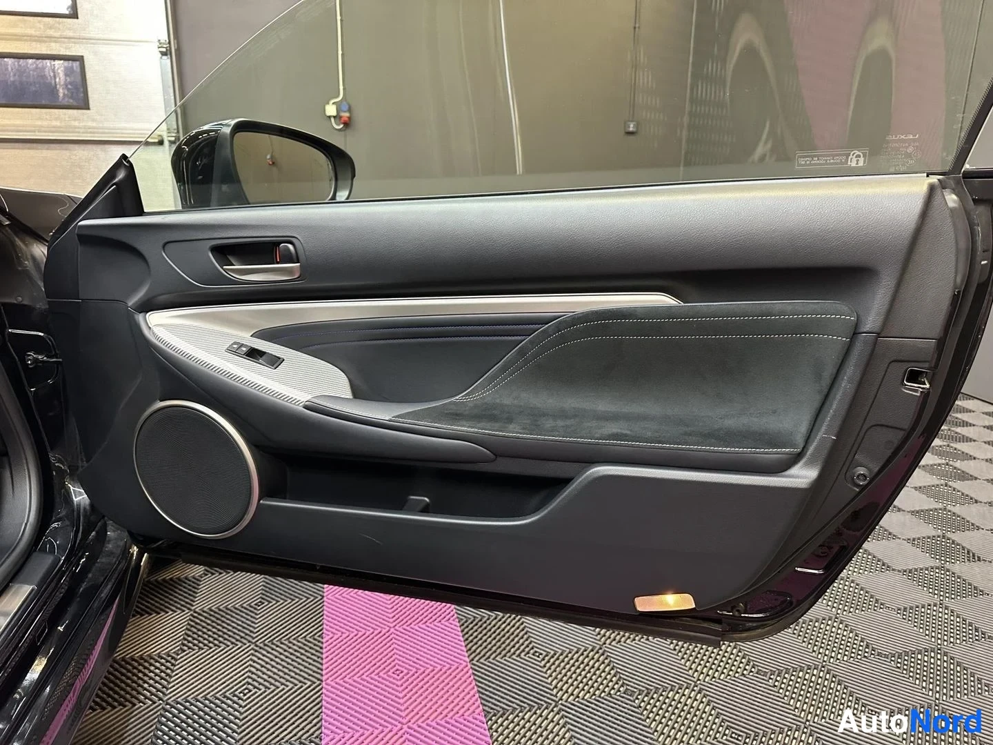 Svart Lexus RC F 2015, detalj, bild 32