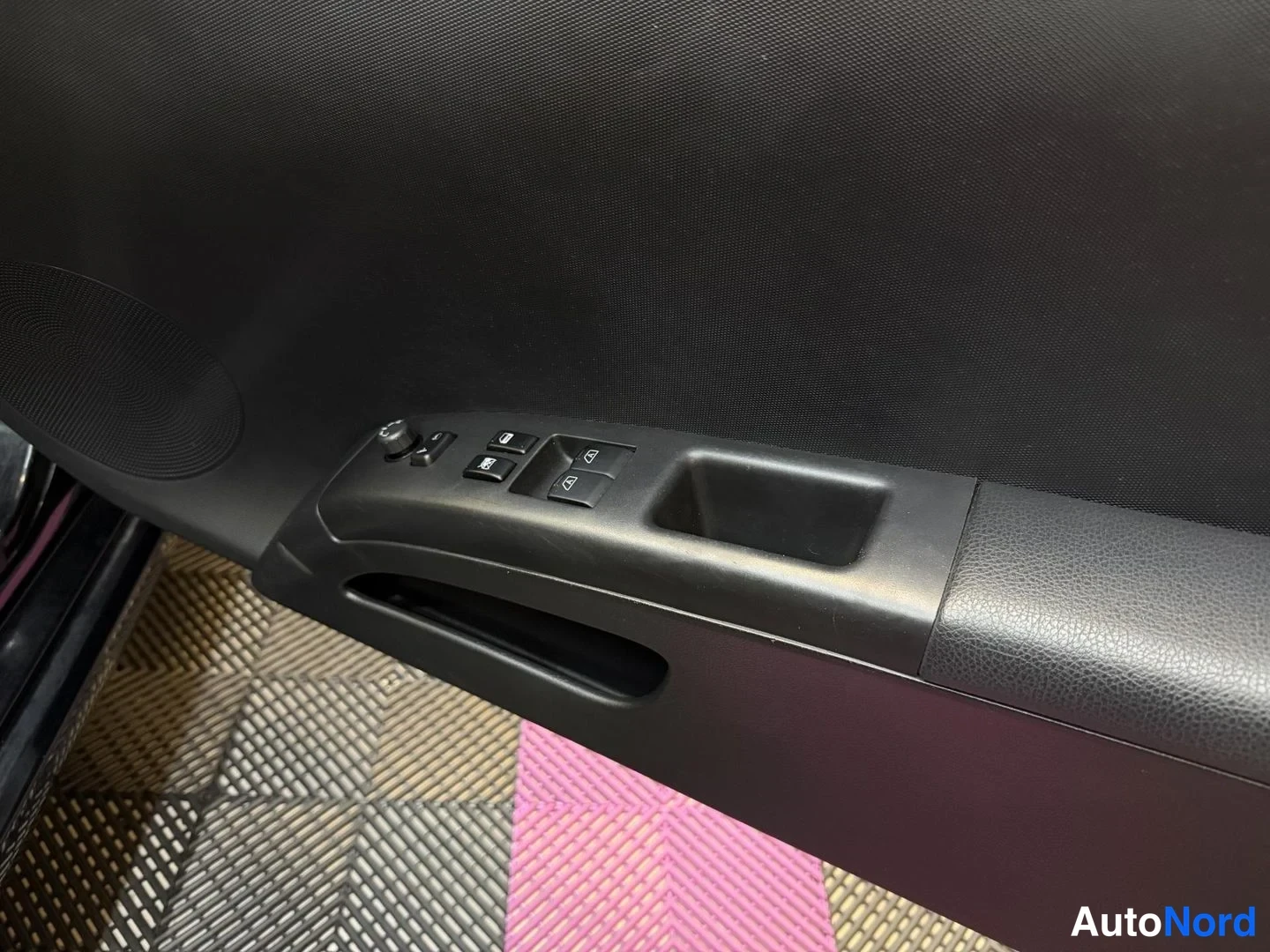 Svart Nissan 350Z 2003, detalj, bild 26